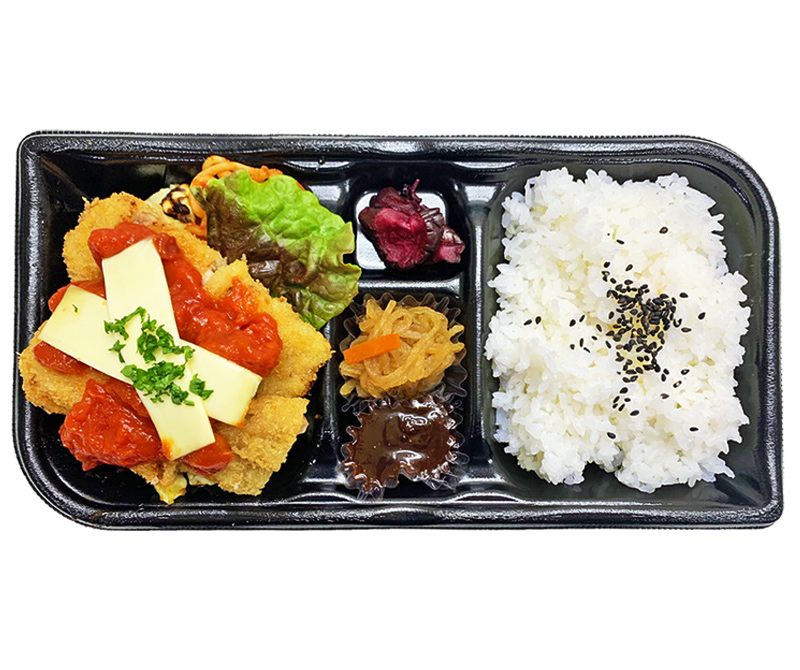 トマトチーズチキンカツ弁当